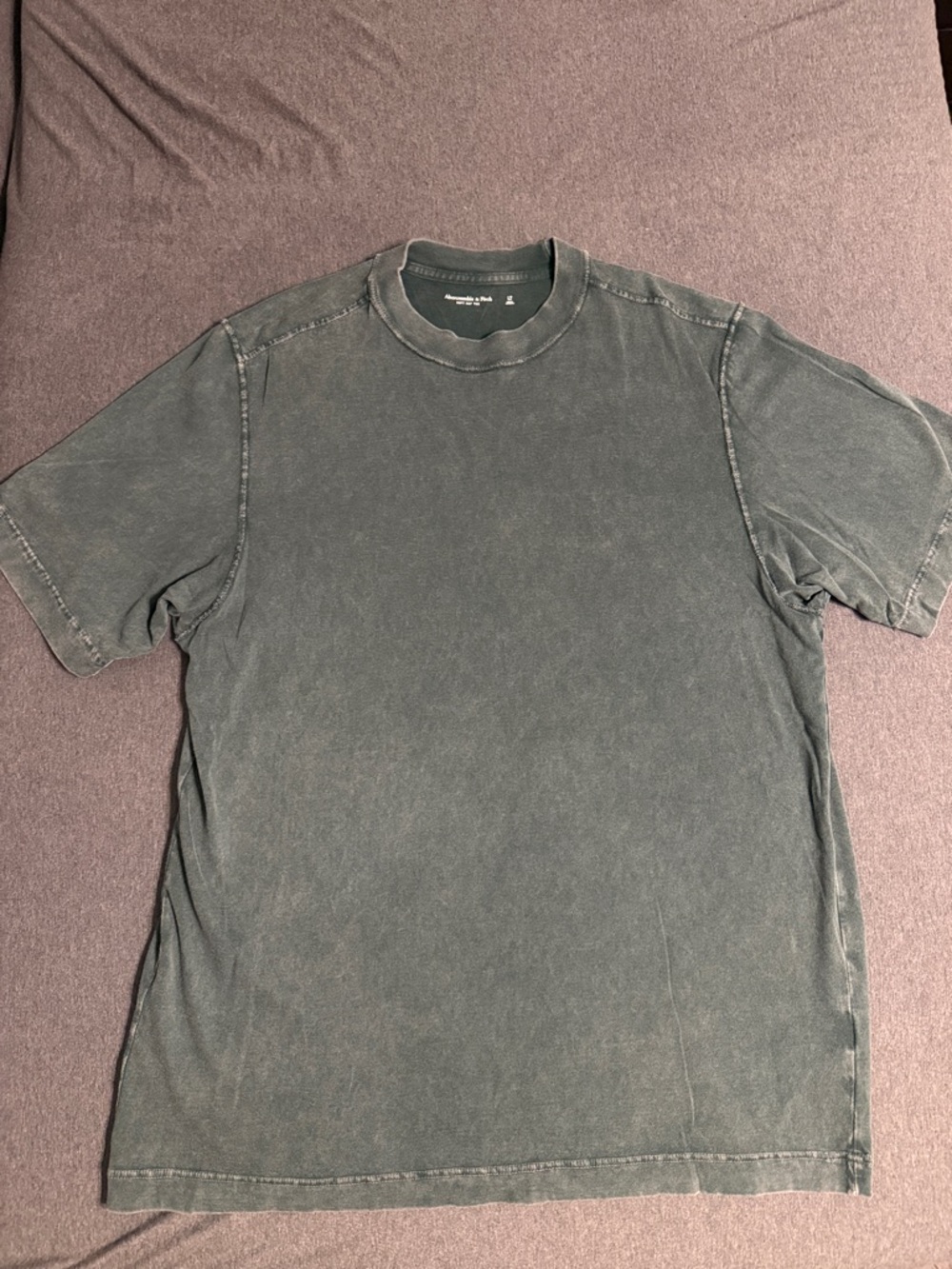 Abercrombie & Fitch Faded Charcoal Green Short Sleeve Crew Tee